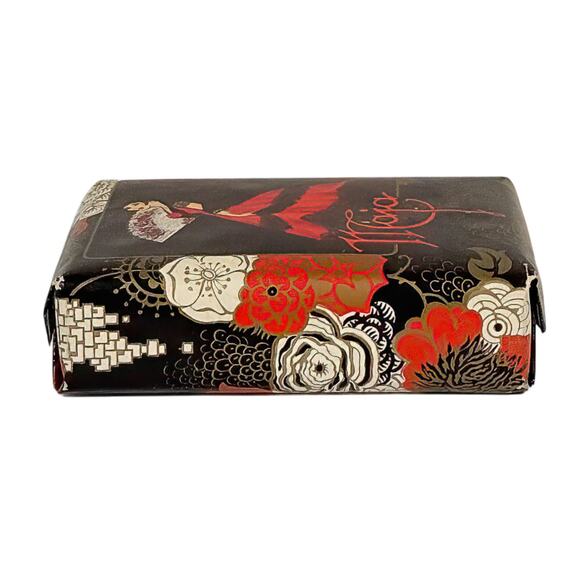 Vintage Myrurgia Maja Soap: Enchanting Floral Aroma, 1970s Perfumed Hand Soap - Picture 4 of 9